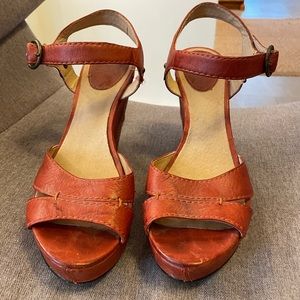 Genuine Frye Patchwork leather platform sandals, size 7.5